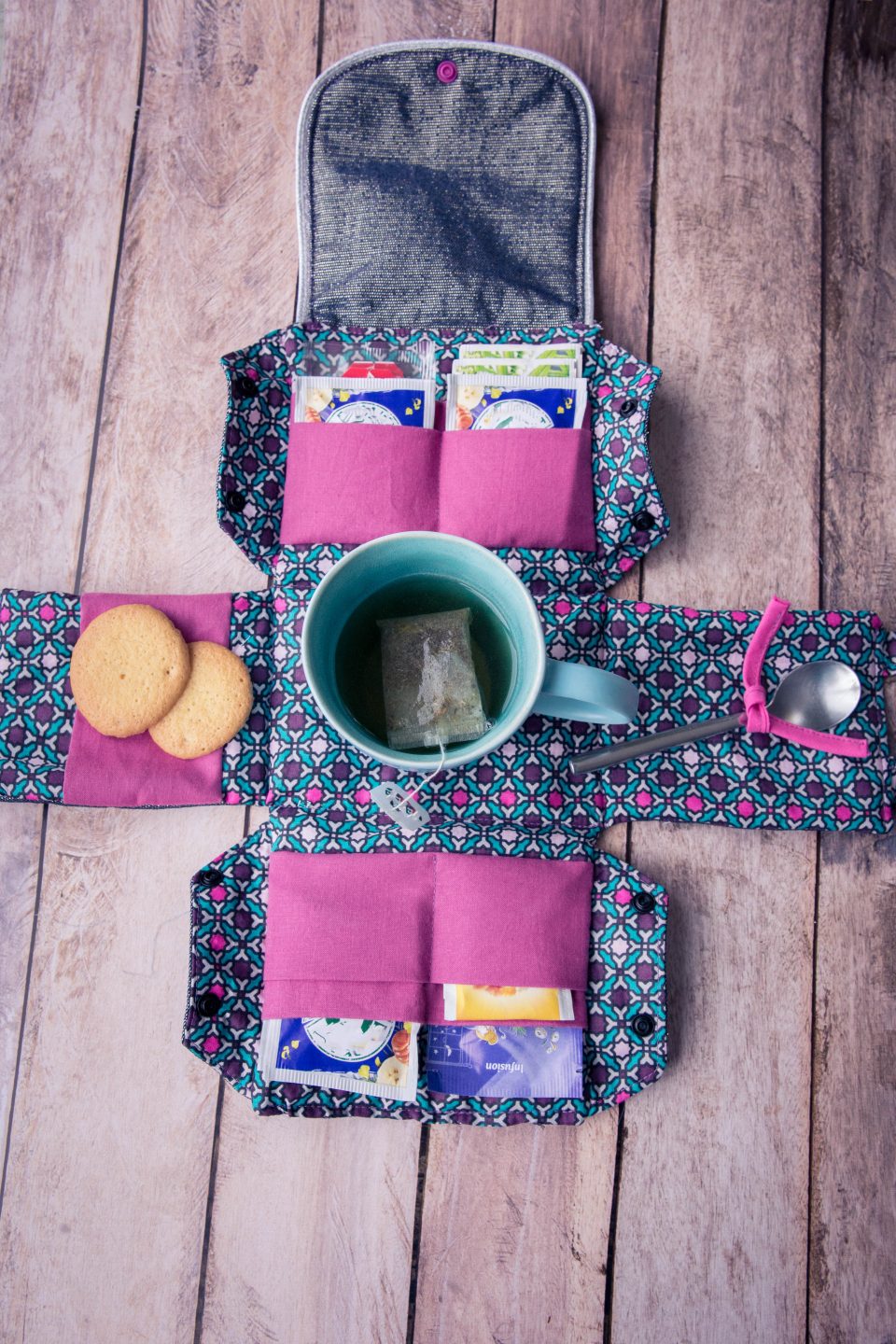 Le kit couture LILY BOX à thé - Rica prune/ safran - Dodynette