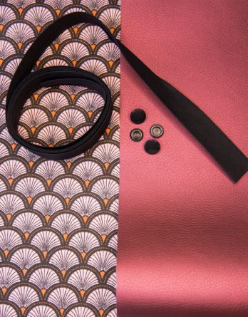 Le kit de couture pochette du conducteur - Eventail rose et corail/simili aubergine