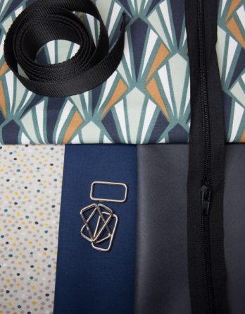 Le kit de couture sac Hugo (tailles 1 et 2)  - Graphique anthracite, gris et moutarde /fond de sac épais bleu denim