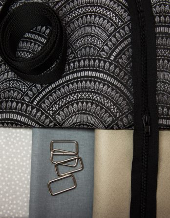 Le kit de couture sac Hugo (tailles 1 et 2)  - Rosaces grises fond noir/fond de sac épais chiné gris clair