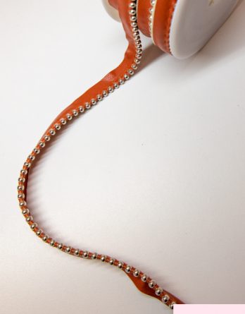Passepoil simili perles métalliques- coloris Camel perles argent (col22)