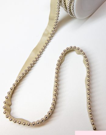 Passepoil simili perles métalliques- coloris beige perles argent (col21)