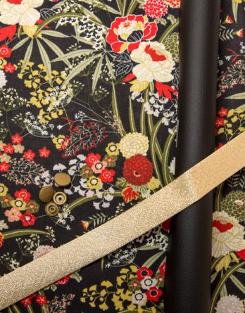 Le kit Joane (toute taille)  - Fleurs du japon rouge fond noir / simili cuir noir