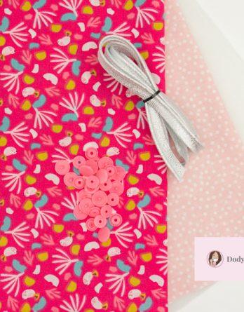 Le kit couture mini sac de beauté MIMY - Oiseaux fond rose fuchsia / pois fond rose