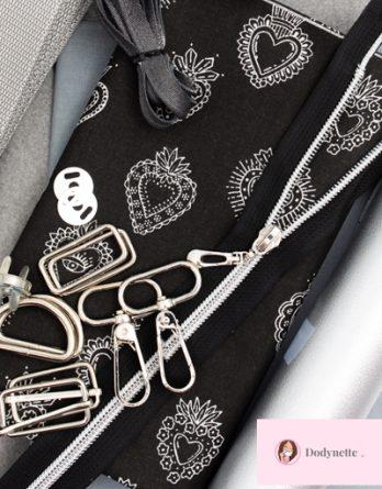 Kit couture: sac Ebben (taille 1 - 2 ou 3) - coloris cœurs blancs fond noir et lainage